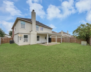7238 Foxshadows Lane - Photo Thumbnail 6