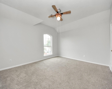 7238 Foxshadows Lane - Photo Thumbnail 46