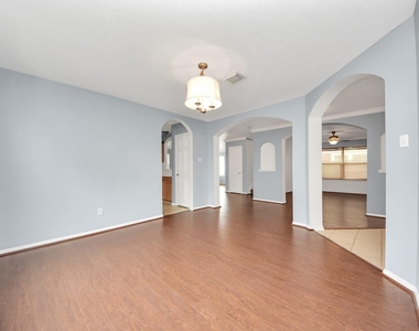 7238 Foxshadows Lane - Photo Thumbnail 15