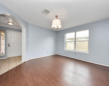 7238 Foxshadows Lane - Photo Thumbnail 12