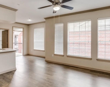 2700 Woodland Park Drive - Photo Thumbnail 12