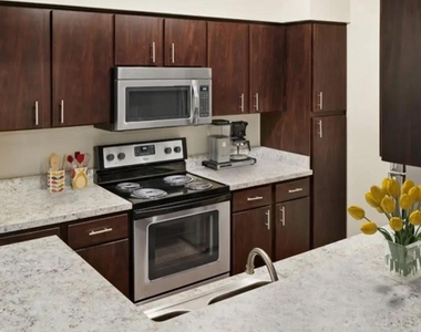 2700 Woodland Park Drive - Photo Thumbnail 9