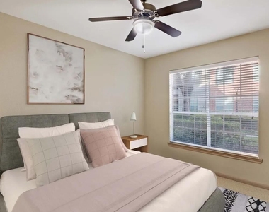 2700 Woodland Park Drive - Photo Thumbnail 2