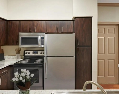 2700 Woodland Park Drive - Photo Thumbnail 8
