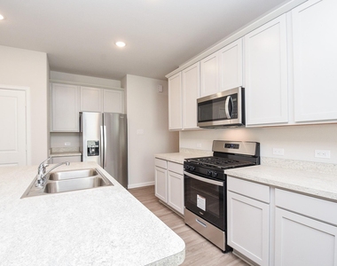 16493 Moss Lane - Photo Thumbnail 5
