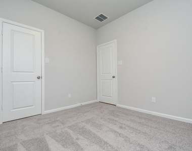 16493 Moss Lane - Photo Thumbnail 33