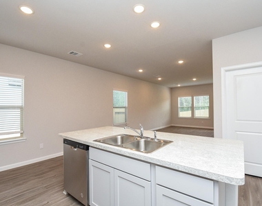 16493 Moss Lane - Photo Thumbnail 12