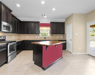 18755 Wichita Trail - Photo Thumbnail 10