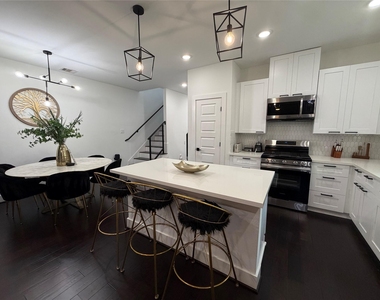 2417 Noble Street - Photo Thumbnail 8
