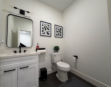 2417 Noble Street - Photo Thumbnail 14