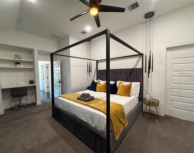 2417 Noble Street - Photo Thumbnail 25