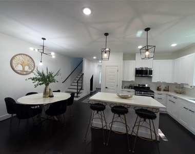 2417 Noble Street - Photo Thumbnail 12