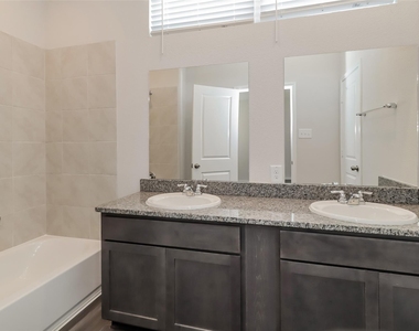 15322 Estrella East - Photo Thumbnail 8