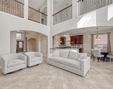 17827 Circular Quay Lane - Photo Thumbnail 10
