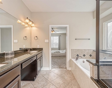 17827 Circular Quay Lane - Photo Thumbnail 29