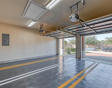 17827 Circular Quay Lane - Photo Thumbnail 34