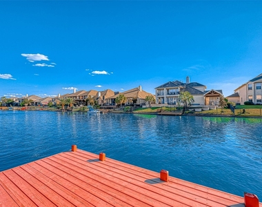 17827 Circular Quay Lane - Photo Thumbnail 44