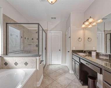17827 Circular Quay Lane - Photo Thumbnail 29