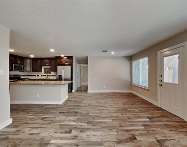 18116 Red Pine Court - Photo Thumbnail 5