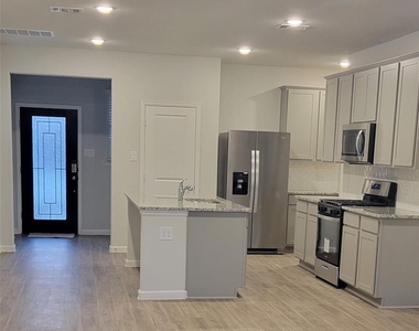 8031 Peppercorn Street - Photo Thumbnail 6
