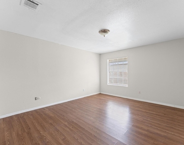 12206 Ormandy Street - Photo Thumbnail 14