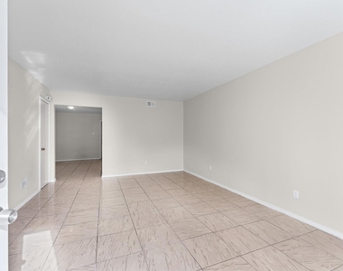 12206 Ormandy Street - Photo Thumbnail 6