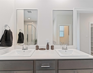 1013 Erin Street - Photo Thumbnail 21