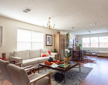 19718 Bluff Canyon Way - Photo Thumbnail 5