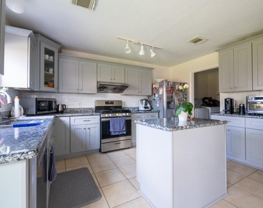 19718 Bluff Canyon Way - Photo Thumbnail 11