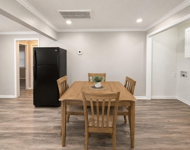 705 Collins Street - Photo Thumbnail 3