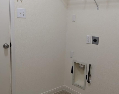 16310 Cole Bridge Lane - Photo Thumbnail 5