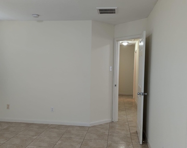 16310 Cole Bridge Lane - Photo Thumbnail 9