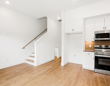 7841 Sunnyhill Street - Photo Thumbnail 6