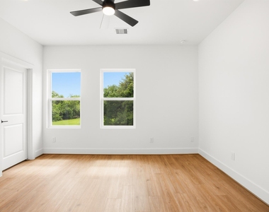 7841 Sunnyhill Street - Photo Thumbnail 16