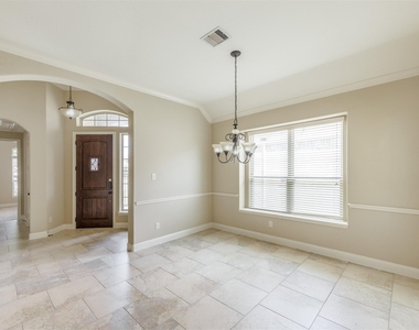 4911 Augusta Pointe Court - Photo Thumbnail 2