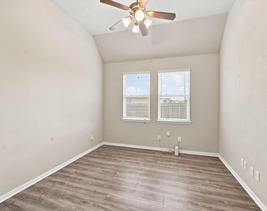31407 Elkcreek Bend Drive - Photo Thumbnail 19