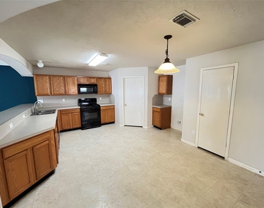 29022 Fox Fountain Lane - Photo Thumbnail 5