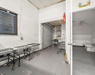 1212 13th St - Photo Thumbnail 7