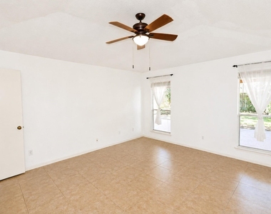 7126 Buchanan Drive - Photo Thumbnail 8