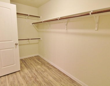 11 Leisure Shore Court - Photo Thumbnail 11