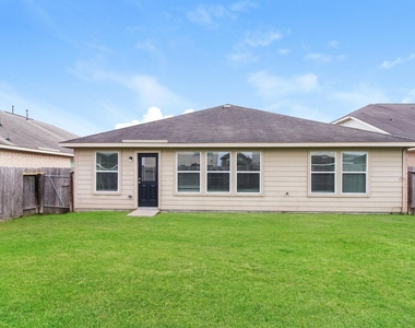 11 Leisure Shore Court - Photo Thumbnail 1
