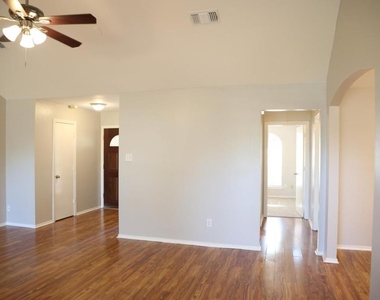 3419 Lakeland Gardens Drive - Photo Thumbnail 14