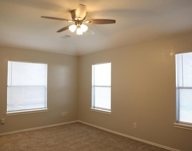 3419 Lakeland Gardens Drive - Photo Thumbnail 4