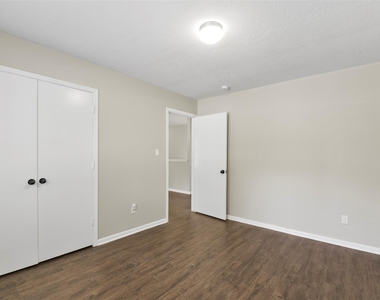 2003 Whitelaw Drive - Photo Thumbnail 28