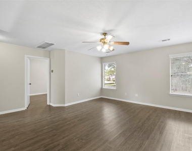 2003 Whitelaw Drive - Photo Thumbnail 24