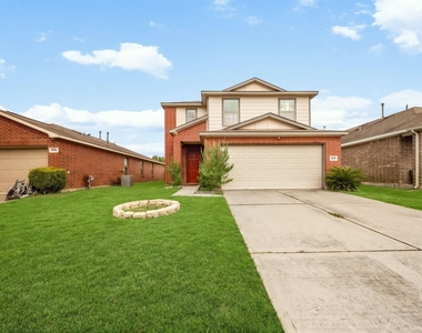8102 Yaupon View Drive - Photo Thumbnail 1