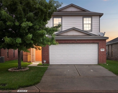 8102 Yaupon View Drive - Photo Thumbnail 1