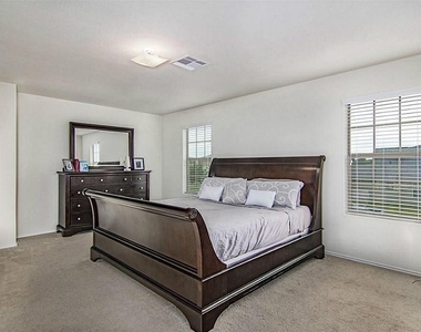 8102 Yaupon View Drive - Photo Thumbnail 23