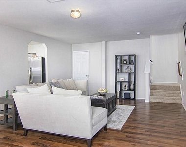 8102 Yaupon View Drive - Photo Thumbnail 14