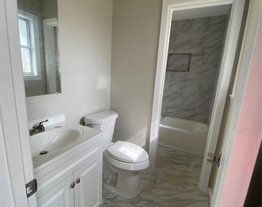 1105 Alice Street - Photo Thumbnail 12
